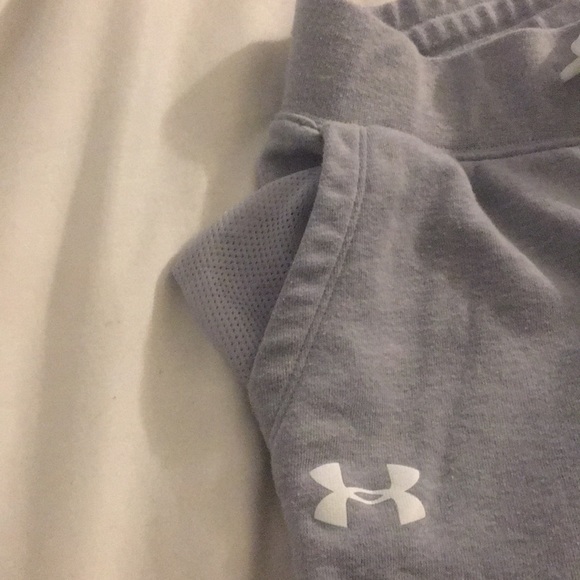 Gray soft kids medium under armour or sweat pants - Picture 2 of 5